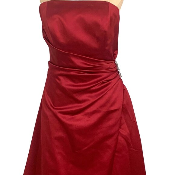 Apple Red Strapless Bridesmaid Gown Prom Side Drape Brooch Davids Bridal #8567 - Picture 4 of 11